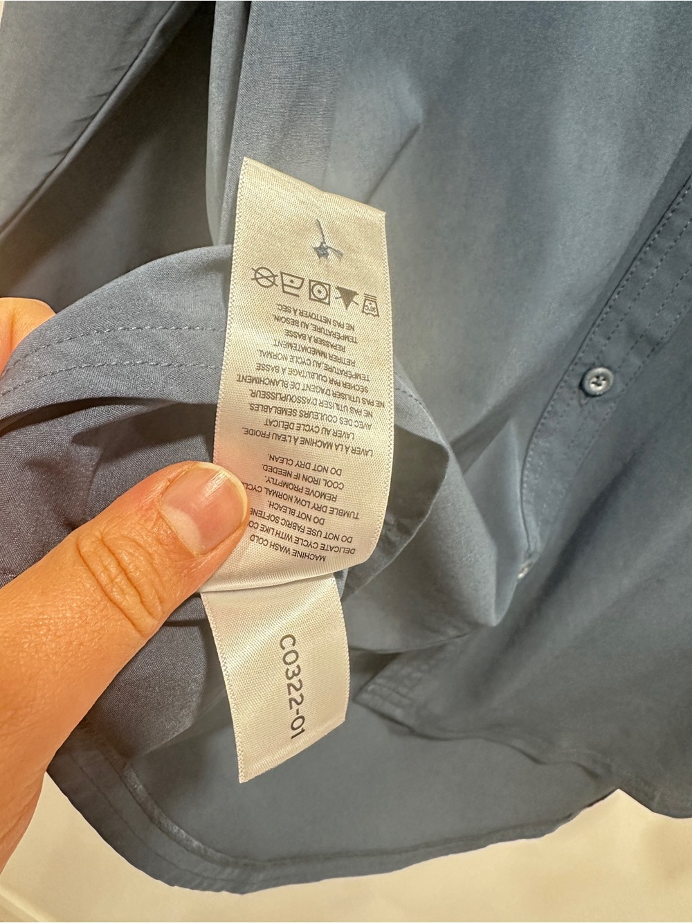 Eddie Bauer Classic Fit Blue Button-Down Shirt Size L - Picture 7 of 9